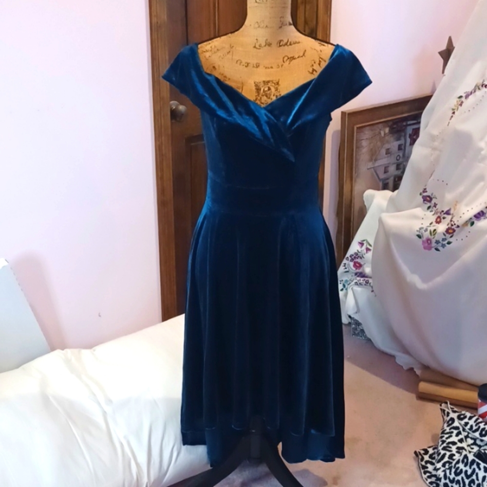 NWT JASAMBAC size L green velour dress high-low EUC Christmas Holiday Party